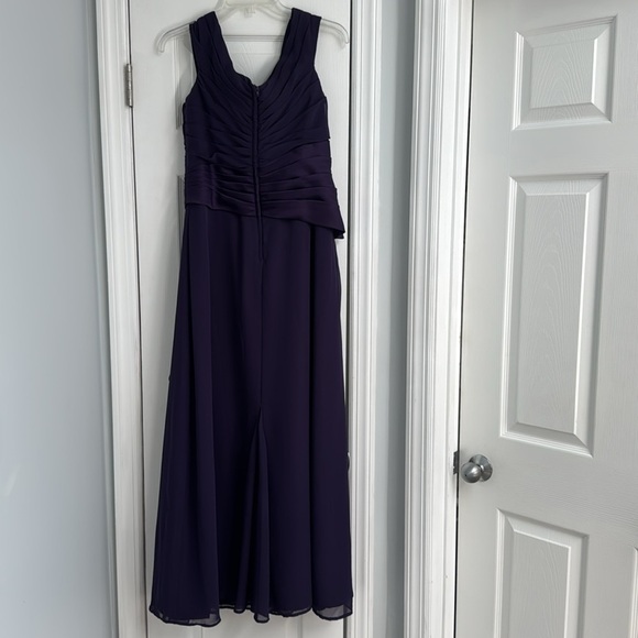 Like New Alfred Angelo Gown Size 14 - Picture 3 of 5